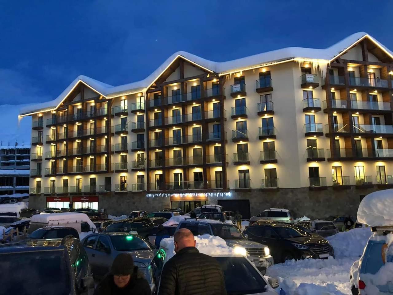 Snow Gudauri Apartment Bagian luar foto